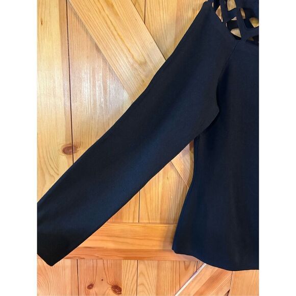 Justin Laurent black long sleeve blouse with holes neck Size Large (0692) - Picture 2 of 5